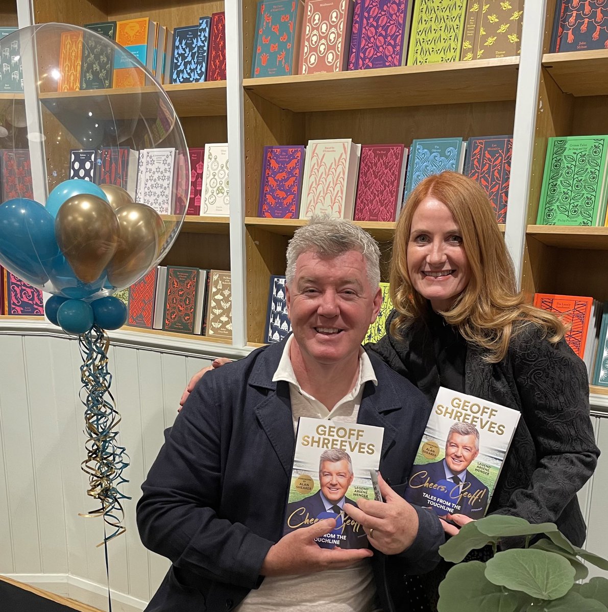 lisabateswallis's tweet photo. What a great way to celebrate your birthday, @GeoffShreeves @Waterstones #CheersGeoff a moving & hugely entertaining story from the @SkySportsPL legendary pitch side reporter and all round top guy! Congratulations… available now in store and on Amazon @panmacmillan #booklaunch https://t.co/YpjDG6ZW59