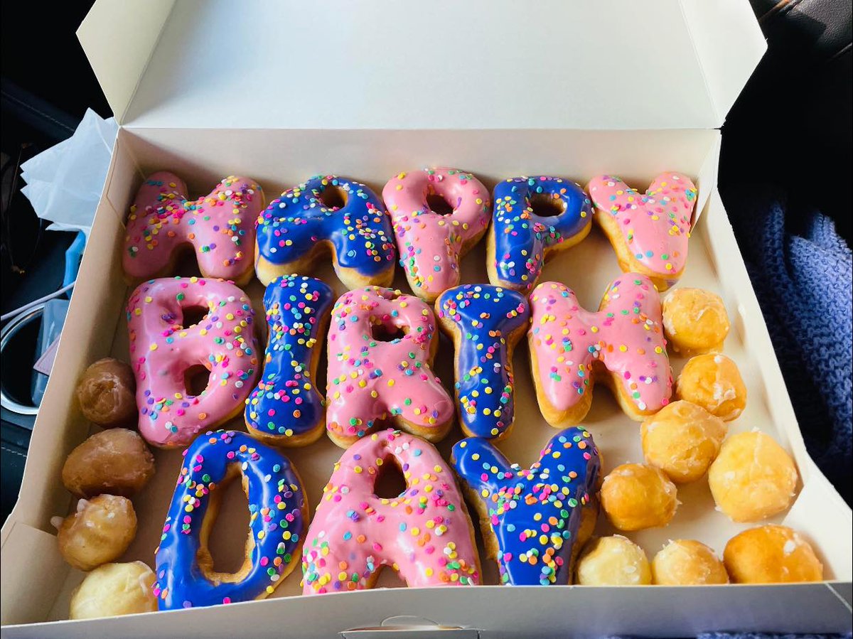 PamelaDeBlasio's tweet photo. Once you have a birthday batch from Fresh Donuts Livingston, you'll never want to go back to cake! 🍩
👉https://t.co/tFQ2U7XmDc
📸: Fresh Donuts Livingston
#donut #donuts #donutbox #dozendunuts #food #foodies #foody #foodpics #foodlovers #lakeliving #lakelife #lakelivingston https://t.co/fL24MTNkUP