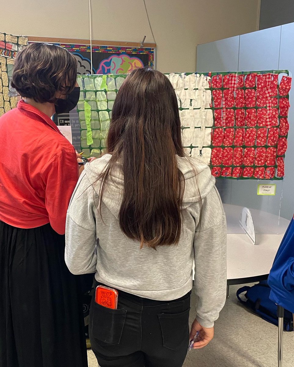 tlcollab's tweet photo. TLC loves when teachers run with projects we’ve done and adapt them for their classrooms &amp; subject areas! The amazing @MsVillarreal21, a middle school math teacher in Oceanside Unified, incorporated large scale weavings into her curriculum for some seriously cool #ArtsIntegration https://t.co/Cyk7VUg6Le
