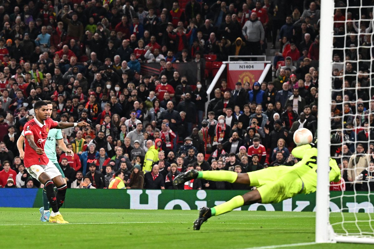 Vindicatedchidi's tweet photo. Nigeria Goalkeeper Francis Uzoho @Uzohof is currently doing the Lord's work at Old Trafford.
He is the reason @ManUtd is yet to find the net.
#UELLive #MUFC https://t.co/pcCQQAGwt5