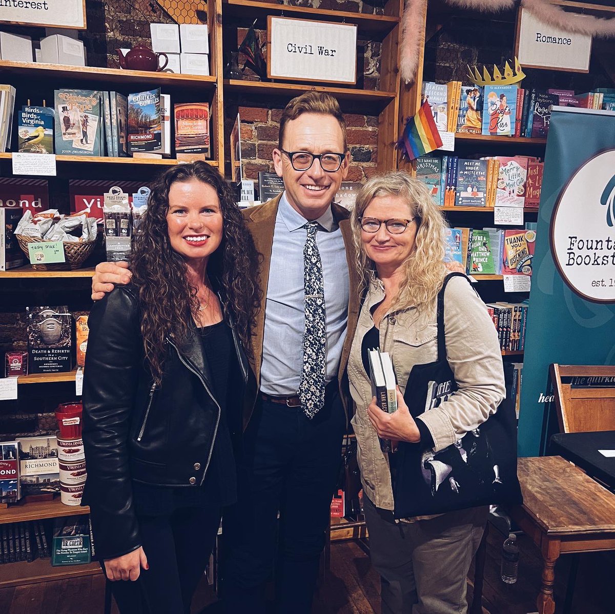 Listening to @simonvanbooy and my fellow Kentuckian @silasdhouse speak about their life and careers as writers was a true joy and a breath of fresh air. My mom and I had a wonderful evening at Fountain Bookstore in Richmond, VA