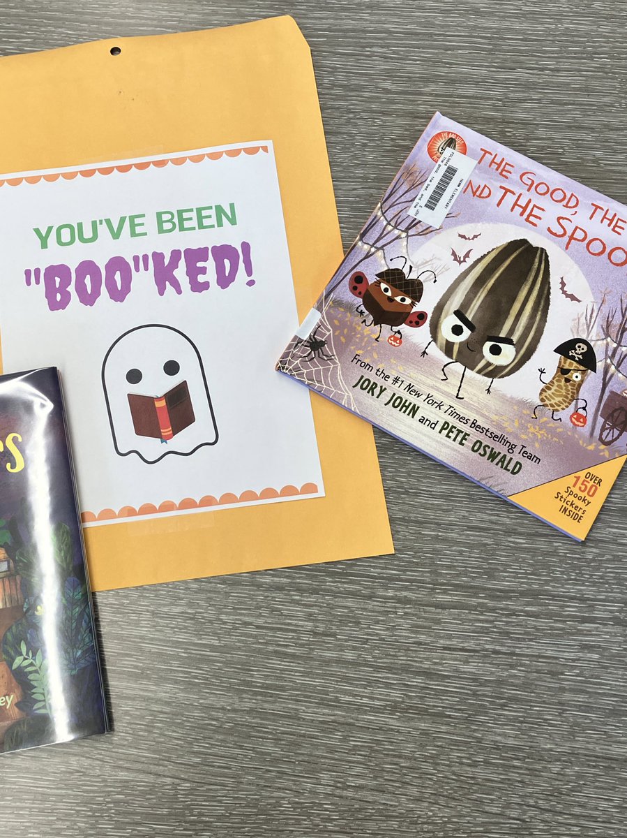 mk_marston's tweet photo. Something spooky is floating through the halls of @hammelem! 👀 Our #HammHeroes are enjoying fall &amp; spooky stories that mysteriously appear throughout the school! Happy   “Boo”king #HammFam!! #ItStartsHereRISD 👻🍂📚🍁🎃 https://t.co/VIrIEqsyij