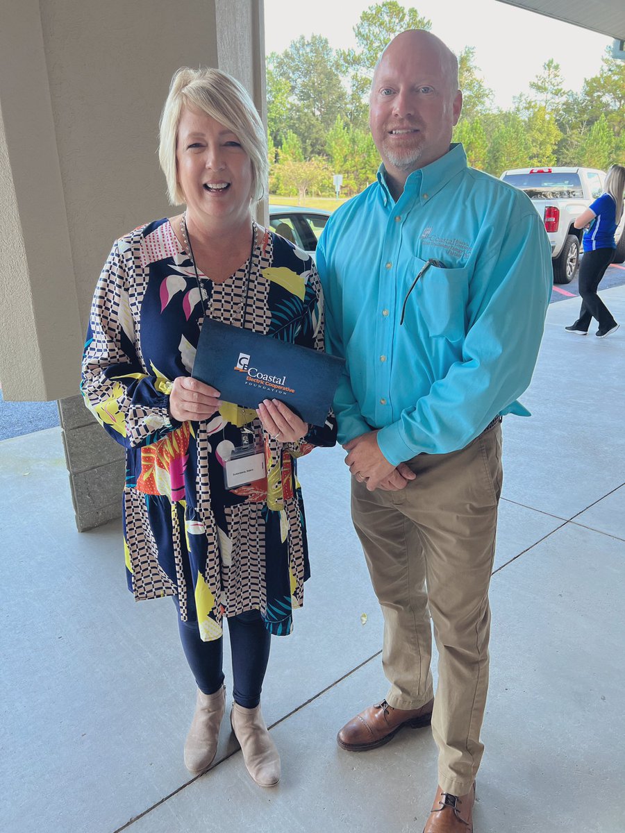 FLE_Explorers's tweet image. ✨We are so appreciative of Coastal Electric Cooperative for their kind and generous donation to our school! We are celebrating our Amazing Principal ALL MONTH LONG as we observe National Principal’s Month!! Behind every great school is a great Principal! #DreamBelieveAchieve