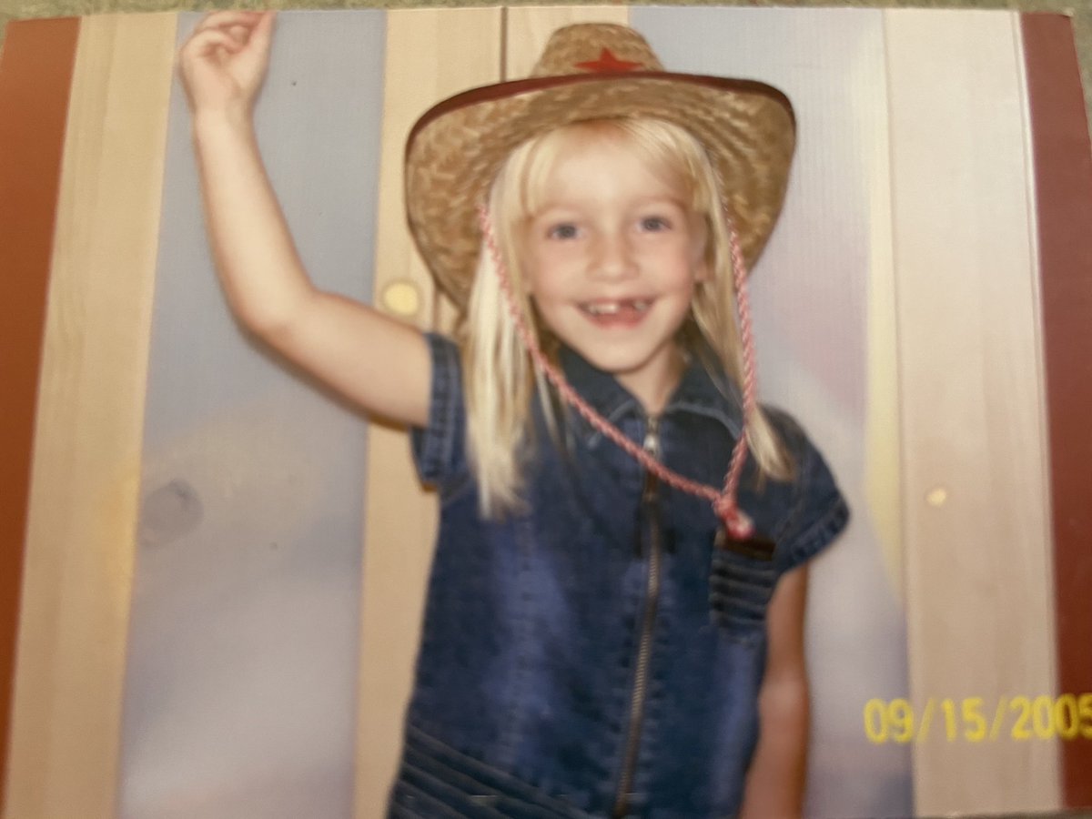 catamountsoccer's tweet photo. Next weekend is our Senior Day where we will will celebrate our 9 amazing student athletes!💜 Each day leading up to Sunday 10-23 we will highlight each senior! So we celebrate the first one on the list! today Anyone know who this smile belongs to?😺💜 https://t.co/eblN7tTNIR