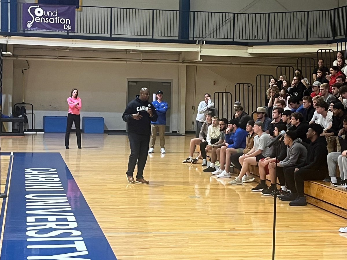 CabriniCavs's tweet image. Cabrini student-athletes heard from Eagles Hall of Famer @TroyVincentSr yesterday, part of @cabriniuniv 12th annual Domestic Violence Education Symposium, hosted by the @JordanCenterCU. All games yesterday were designated as "It's on US" games.