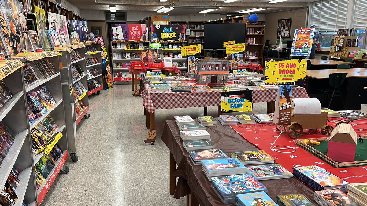 Oxford_Middle's tweet photo. Our Wild, Wild West Book Fair is ready to ride into town!!! 🤠 https://t.co/jIhySa7H12