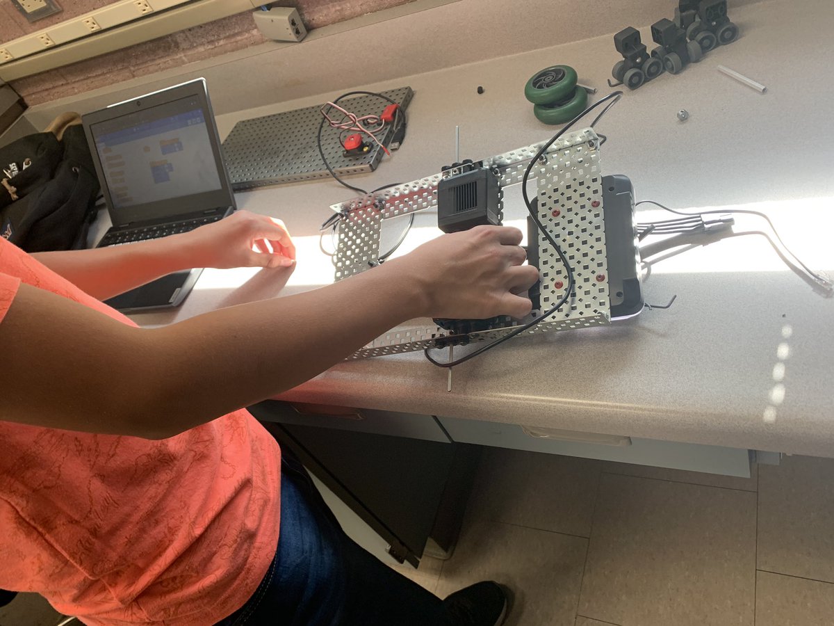 Lisa Dushane tweet media