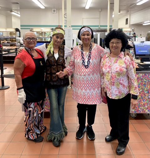 CafeLA_lausd's tweet photo. Café LA staff across the @LASchools celebrating Peace, Love &amp; School Lunch #NSLW22. Garfield HS, Nobel MS, Bertrand ES and the Training Specialists crew from Central Office. https://t.co/tkmuWkpMUE