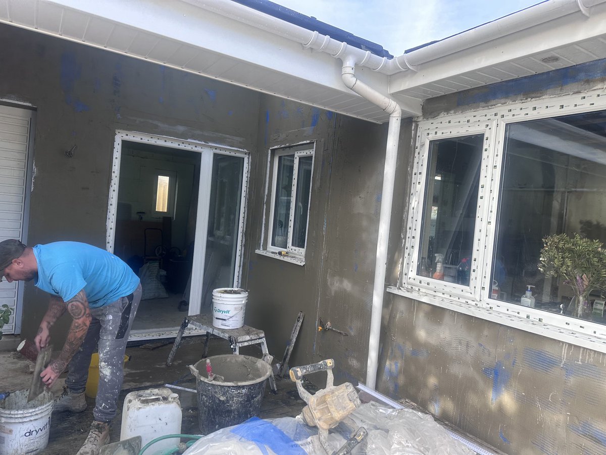 BuildXSW's tweet photo. PROGRESS | Good progress made by Ricky White at this private Nudura UK ICF development in Saltash using Dryvit UK Ltd. thin-coat system with silicone top coat.

#nudura #dryvit #render #thincoat #facades https://t.co/SDvOJsCcoQ