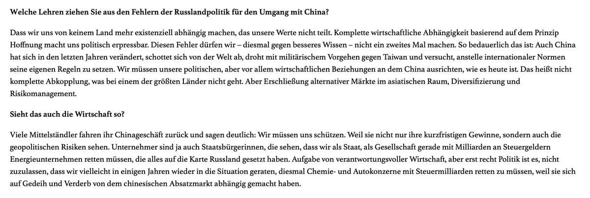 thorstenbenner's tweet photo. "It's task of responsible business but even more so policymakers to ensure in few years we won't be in situation in which we need to rescue chemical &amp; automotive industry that put itself totally at mercy of 🇨🇳market".
German FM @ABaerbock sends clear message to VW, BASF &amp; Co. https://t.co/WluvYhChWy