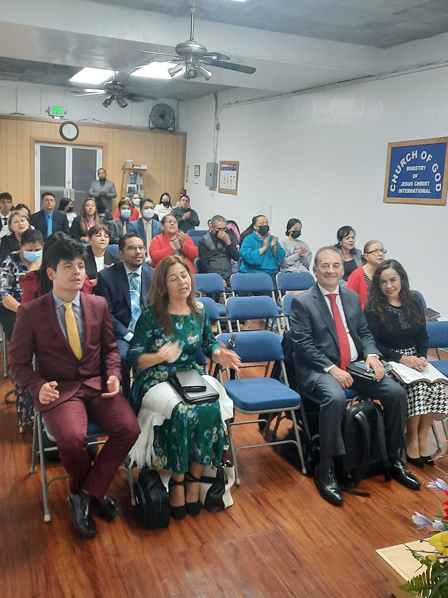 IDMJIoficial's tweet photo. Fotos de la visita del Hemano Carlos Alberto Baena, Pastor general de la Iglesia y su esposa, la Hermana Raquel Hernández, a Hayward, California (Estados Unidos).
https://t.co/Fxal4EtsYD https://t.co/LKsQsimrYs