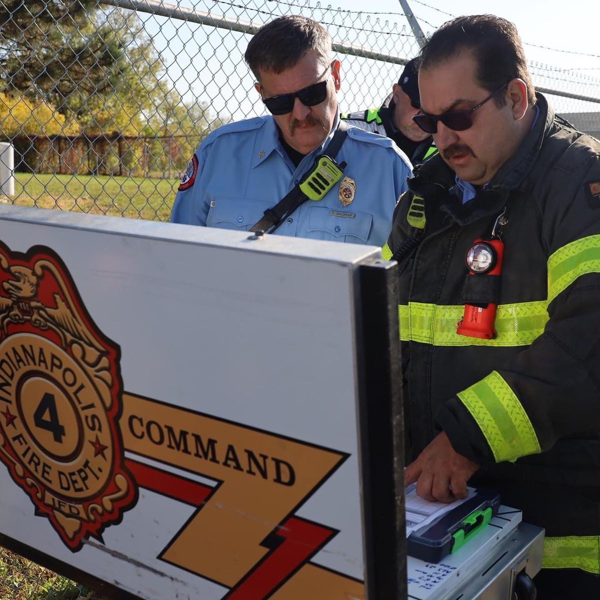 IFD_NEWS's tweet photo. #IFD HazMat Stations 44, 13, 19 & 31 along with Station 46 & Squad 10 participated in the Marion County #LEPC Exercise today held at Jones Chemical in Beech Grove. Today's event was the second part of the full scale HazMat exercise with the table top held last October https://t.co/AsW6kl0W9G