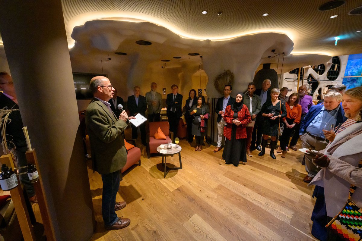 #RvWForum# Fascinating thought provoking discussions on climate change and its relationship with the many other global issues.  Think.Debate.inspire. #RvWForum