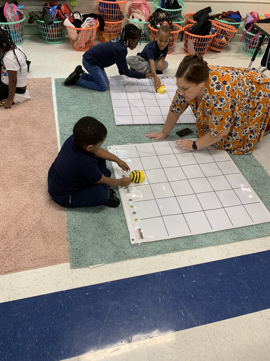 CerraErb's tweet photo. Today was the start of coding with kindergartners from Ms. Bradley’s class and it was fantastic. They worked so well together. https://t.co/UozHJbYreT