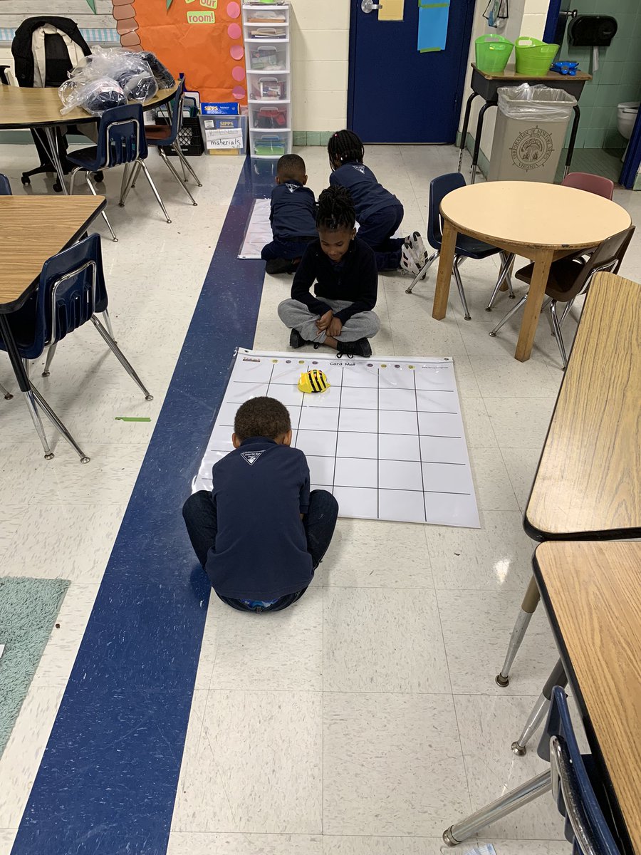 CerraErb's tweet photo. Today was the start of coding with kindergartners from Ms. Bradley’s class and it was fantastic. They worked so well together. https://t.co/UozHJbYreT