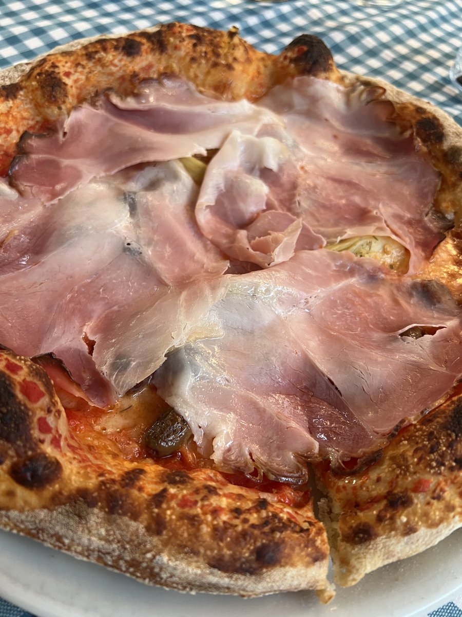 Tonight’s #pizza topping: delicious 🤤 #food #italia #italy