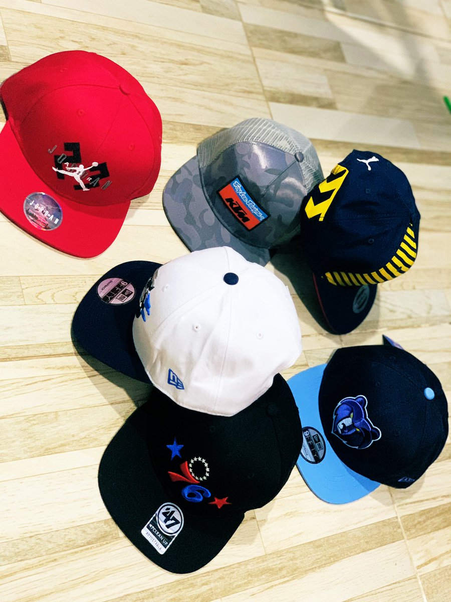 VicluStore's tweet photo. Elige la tuya nosotros te la llevamos #VisteBien #LuceBien #TiendaVirtual #Domicilio #Barranquilla #Gorras https://t.co/p9VjFo9bH9