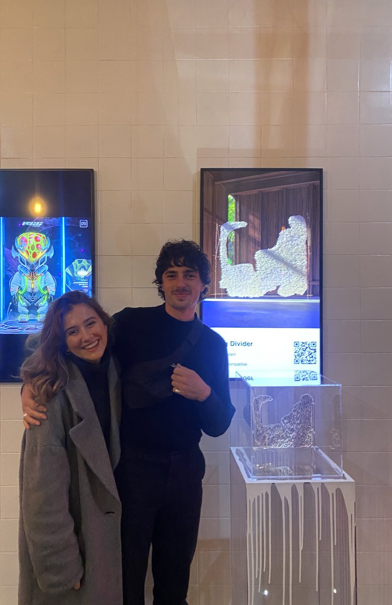 With the queen 👸 <a href="/ileanamalacrino/">Ileana.btc</a> presenting the collection at Ghost gallery.