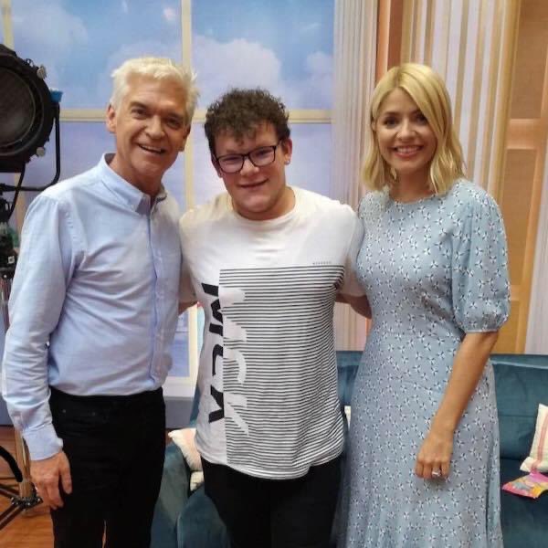 DylanMCaulkin's tweet photo. @thismorning A absolutely huge Congratulations to This Morning on yet another National Television Award! Congratulations Phillip, Holly, Alison and Dermot and all the rest of the team! It was an absolute pleasure meeting Phillip and Holly back in 2019!
@thismorning @Schofe @hollywills https://t.co/kDyH7hyM1V