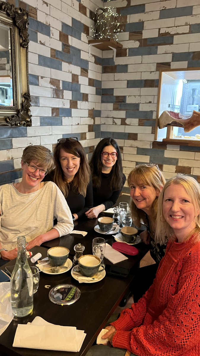 STEcopywriting's tweet image. The very best thing about #CopyCon22? Getting to be in the same room as these guys ❤️

#CopywritersUnite #CopyCon