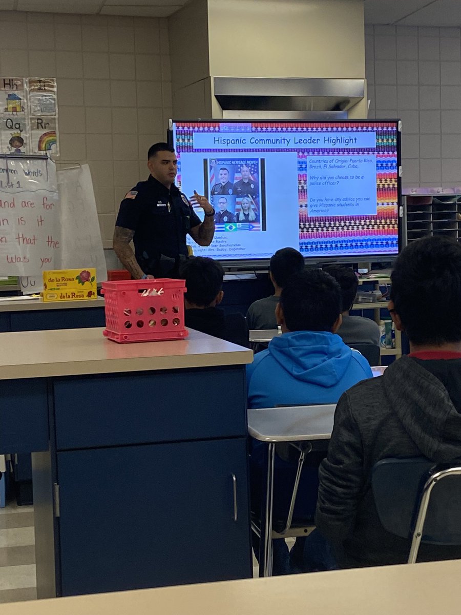 opelikaschools's tweet photo. Celebrating Hispanic Heritage Month at Opelika Middle School with special guests from @OpelikaPD .  #HispanicHeritageMonth2022 #opelikamiddleschool https://t.co/5rW4kr0cES