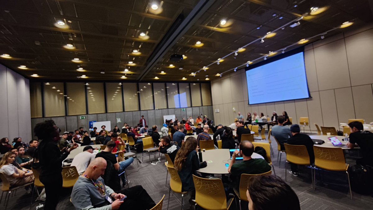 LenklaH's tweet photo. 🤗 Thanks tor having People Ops Guild at @EFDevcon! We hope you enjoyed the areas of building the talent inside of the orgs we covered in these fun 2 hours. 🤩 You can get in touch with us + much more here:  https://t.co/ZrpVNkGC7S 💌 https://t.co/iajiBiLXVD