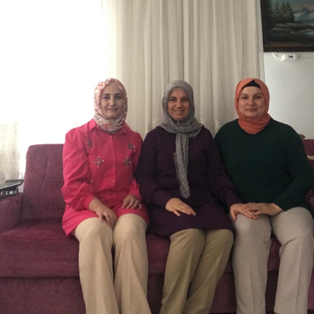 akkadinfinike07's tweet photo. Partimize yıllarca emek verip bu davayı aşkla gönülden gönüle aşılan Berin Pehlivan başkanımıza sonrasında bayrağı devrettiği bizleri bu teşkilatta bir araya getirip gönülden gönüle dokunmamıza vesile olan Figen Yiğit başkanımıza emeklerinden dolayı teşekkür ziyaretinde bulunduk https://t.co/vBB8bwMZoj