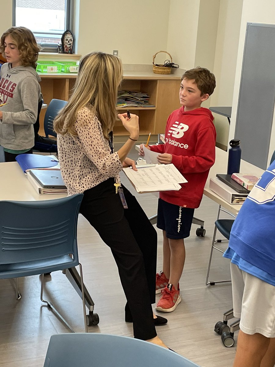 Gates Middle School on Twitter "7th graders in Senora Mavilia’s class