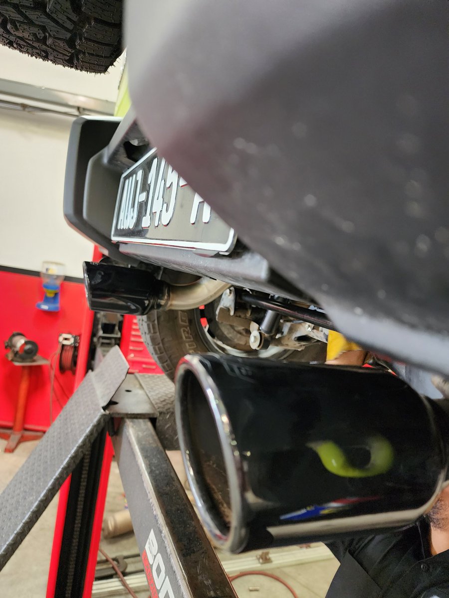 cuartodemillamx's tweet photo. Estamos en #Oxnard #California para grabar el nuevo #Axleback @BorlaExhaust para #Suzuki #Jimny. https://t.co/irxF7O7TKu