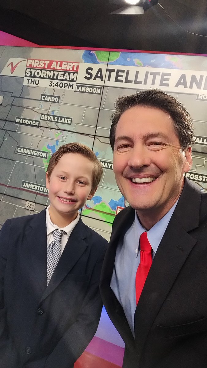 HutchsWeather's tweet photo. Meet Paxton Pickett, tonight's Luther Family Ford Weather Kid on Valley News Live at 5!!
#Funweather https://t.co/bXb9NyL5xx