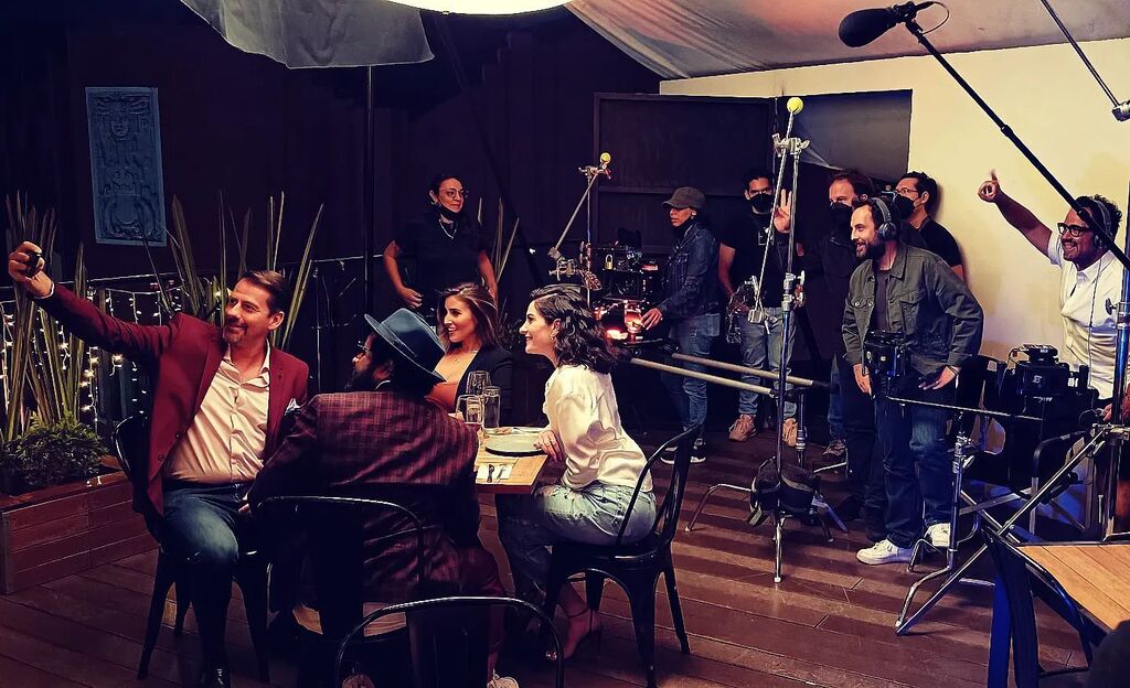 ArturoTay's tweet photo. “Sex is a part of nature. I go along with nature.”
#lanochedeldiablito #tv #vixplus #comingsoon #docuseries #life #photooftheday #moviemaking #selfie #stillphoto #documentaryphotography #lifestyle #detrásdecámaras #castncrew #behindthescenes #selfietime https://t.co/6wXjbpeutC https://t.co/WBsr2Iq1wz