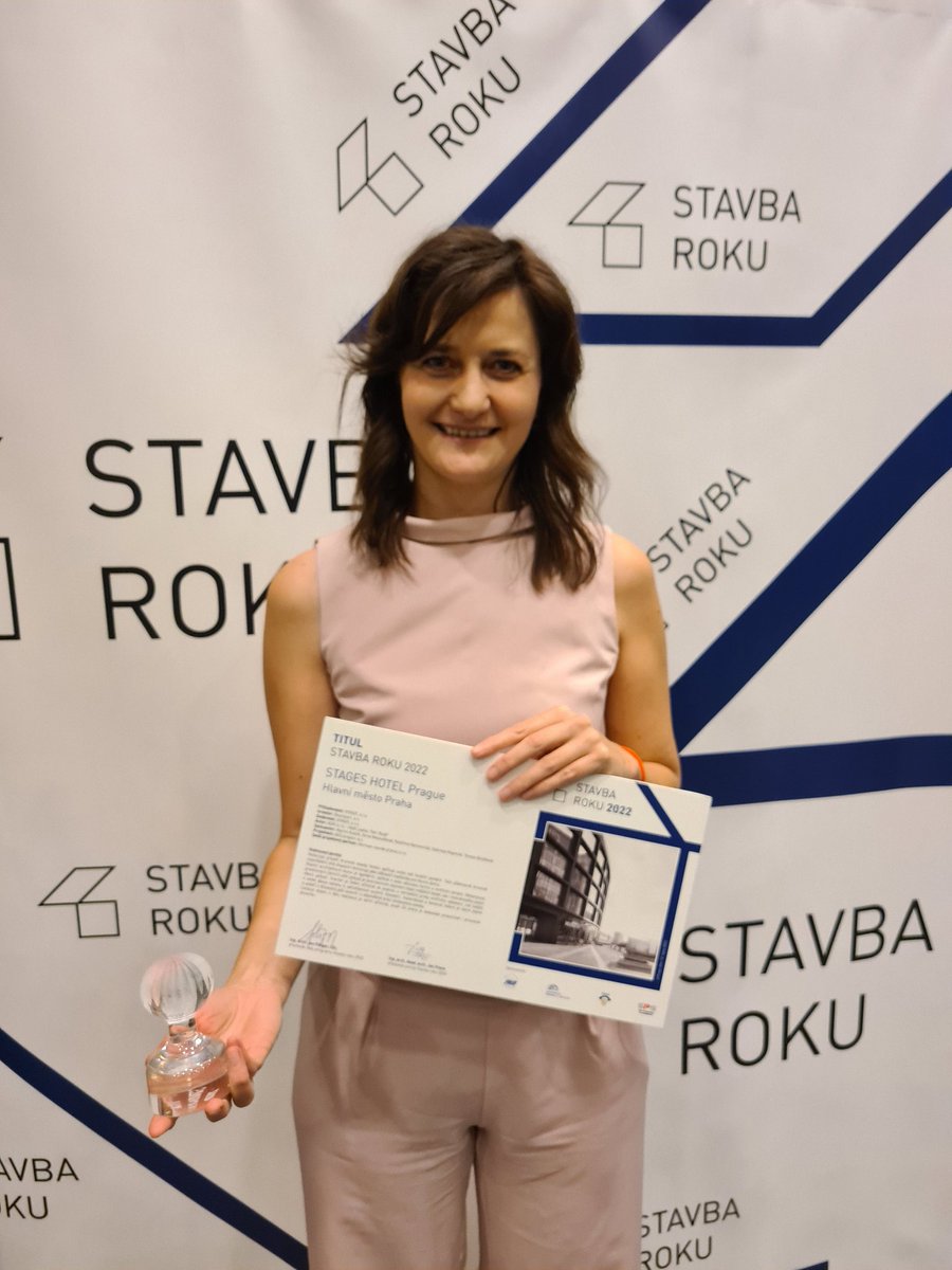 To byl ale večer 😊🥳 A taky mi tu cenu půjčili 😁💙