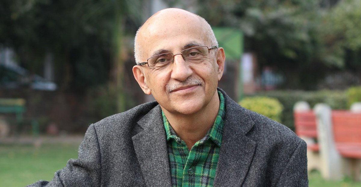Congratulations to @harsh_mander who recieved the first @UniFAU #HumanRights Award today honoring his work on social and economic justice and against discrimination in India. 👏👏👏 harshmander.in @Hornegger @moeslein