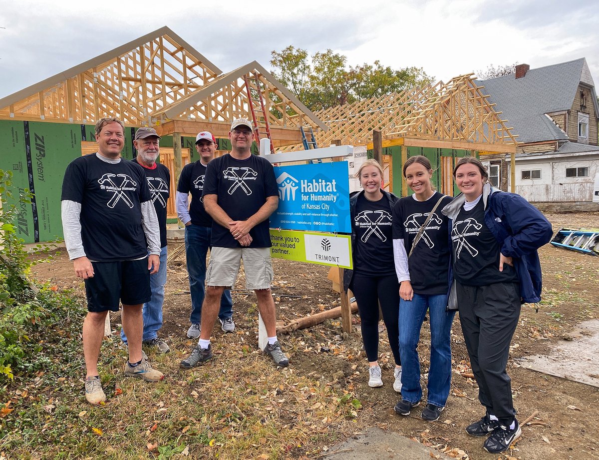 habitatkc's tweet photo. We are so lucky to have amazing volunteers who support our mission! Thank you, @TrimontREA for dedicating your time to build with our partner families not only here in Kansas City, but also at other Habitat Affiliates this week! 💙💚 https://t.co/Z8Y46AUjKJ