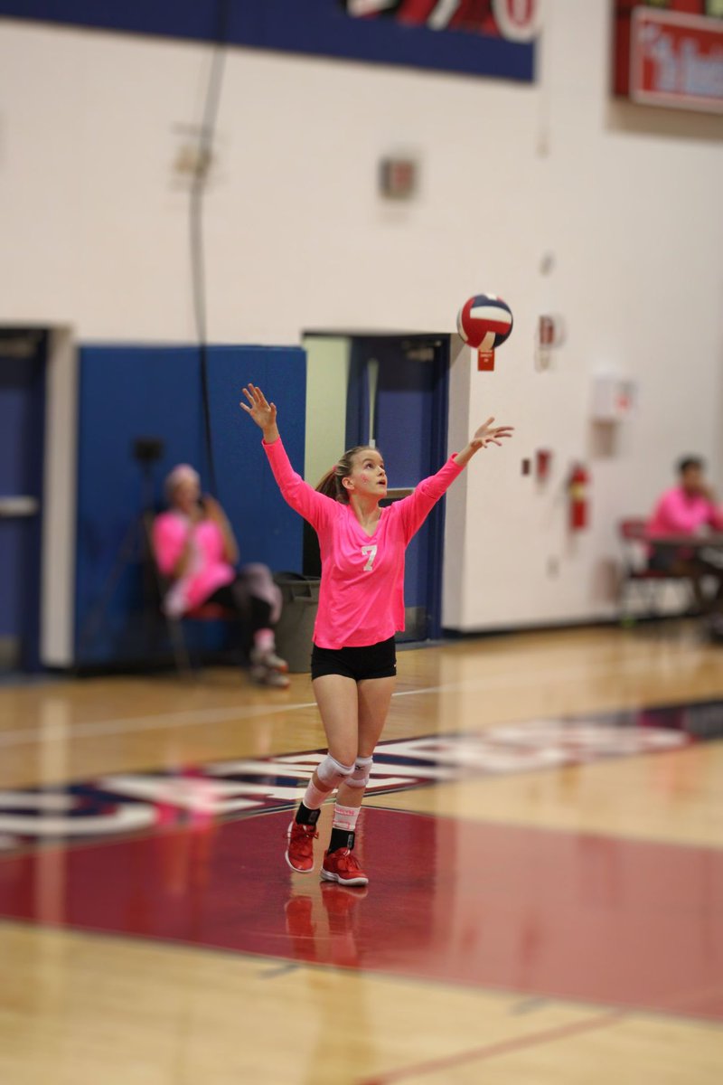 AshlynVolley's tweet photo. #serving it up and loving every minute! #volleyballrecruiting #volleyball #volleyballteam #volleyballplayer #volleyballrecruit #playvolleyballincollege  #collegerecruiting #highschoolvolleyball #varsityvolleyball #vballrecruit #scoutme https://t.co/FAwhza8Xre