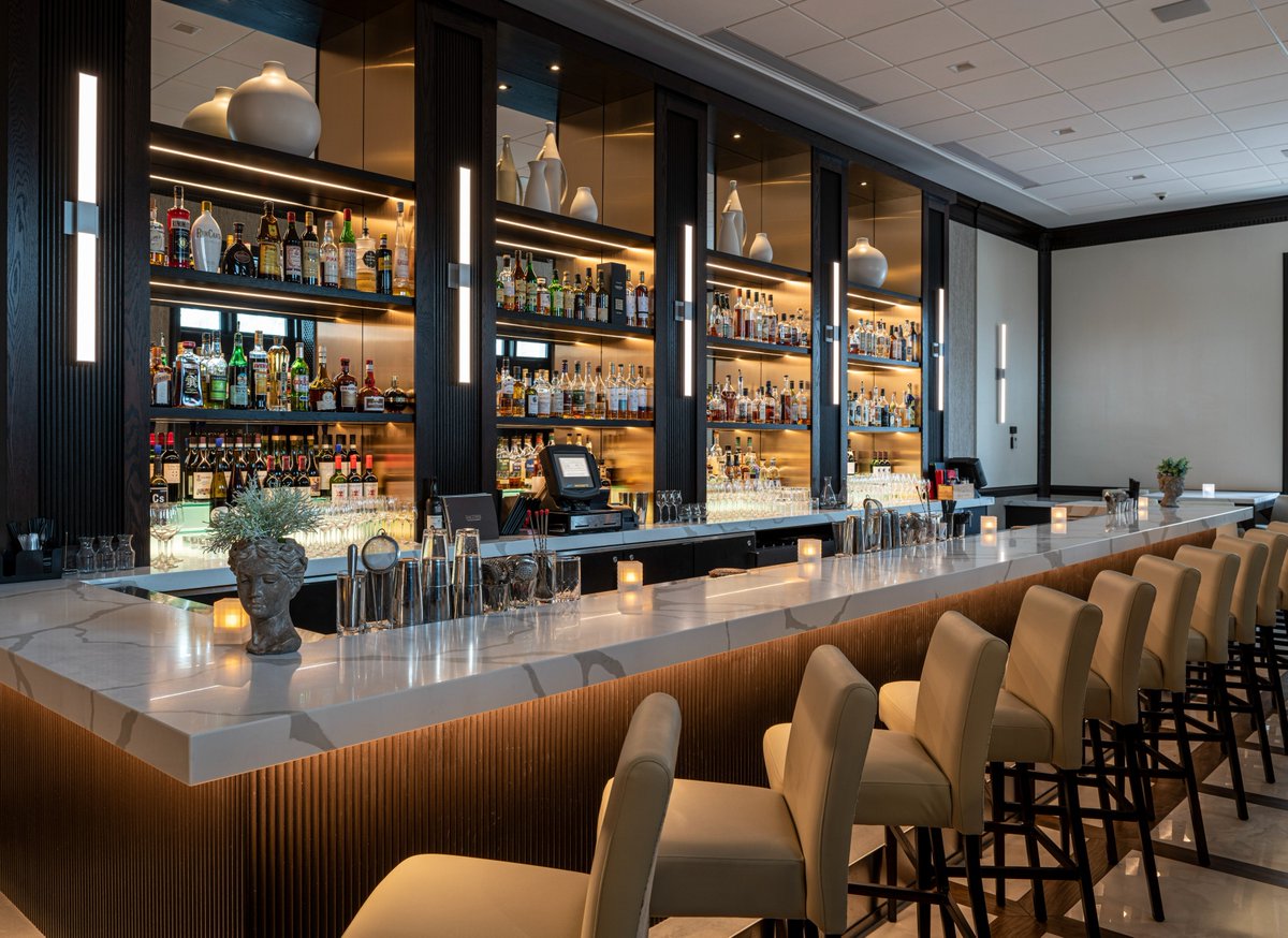 As the days get colder, plan to enjoy a cozy date night for you and your significant other at our bar by enjoying one of our signature cocktails or a glass of sommelier-selected wines.

Make your reservation today at: bit.ly/3SZ6xdL.