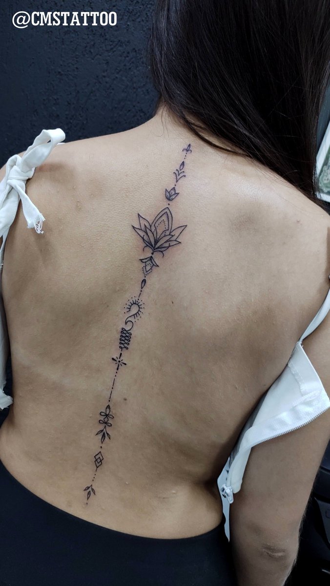 cmstattoo's tweet photo. TATUAGEM FEMININA NAS COSTAS  #shorts https://t.co/BkOlMI5thZ via @YouTube #tattoo #tatuagem #cmstattoo https://t.co/PQFy71rksi