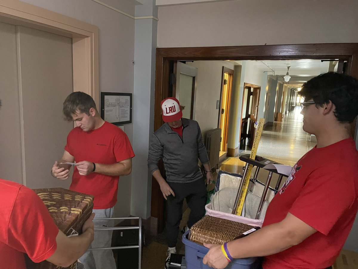 LaRocheBaseball's tweet photo. We would like to thank the Sisters of Divine Providence for allowing us to help them move into their new facility!! We hope we could make the transition to your new home less stressful!! #Redhawks #Teamwork https://t.co/Jt3KhAkywL