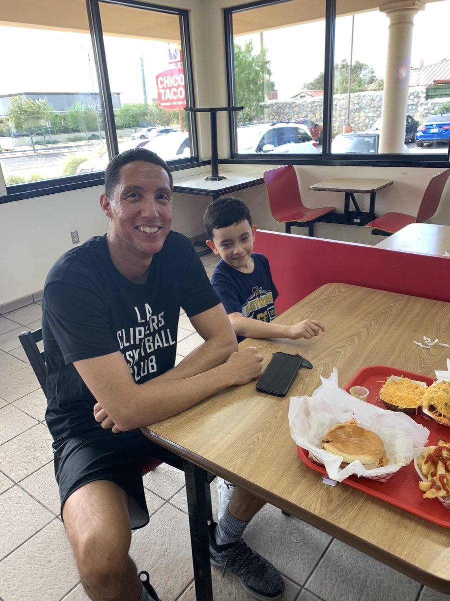 Eastwood Basketball (@eastwoodbasket1) on Twitter photo Always great to be with these boys after our last open weights/open gym of the fall break. <a href="/Coach_Celaya/">Coach Celaya</a> loves to bring the boys to Chicoโs on this day. #teamiseverything <a href="/Ray_Marshl/">Ray Marshall</a> Always great to be with these boys after our last open weights/open gym of the fall break. <a href="/Coach_Celaya/">Coach Celaya</a> loves to bring the boys to Chicoโs on this day. #teamiseverything <a href="/Ray_Marshl/">Ray Marshall</a>