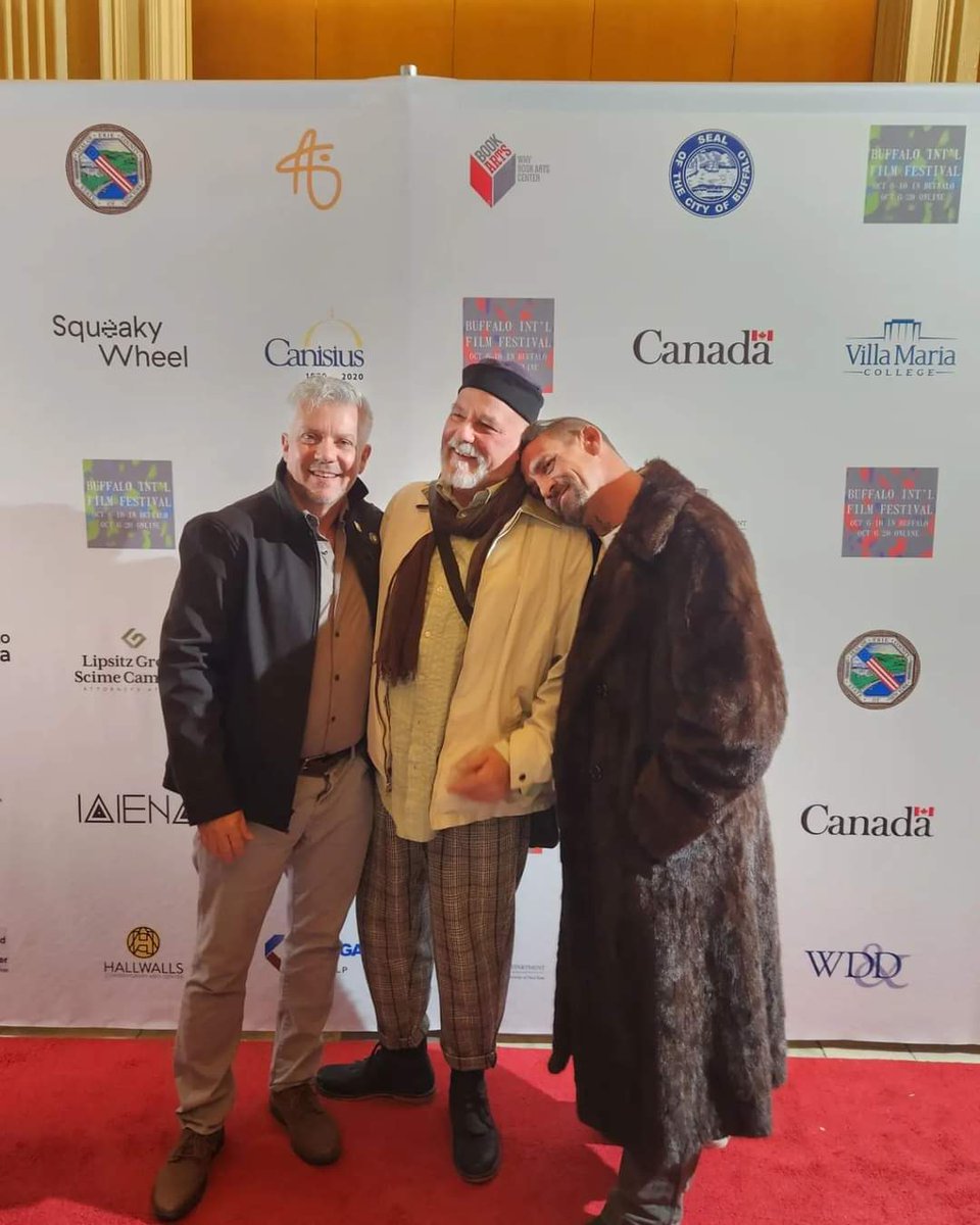 Thank you cast &amp; crew at the Buffalo international film festival you guys are amazing 😍😍😍😍
<a href="/BashiraMovie/">BashiraMovie</a>