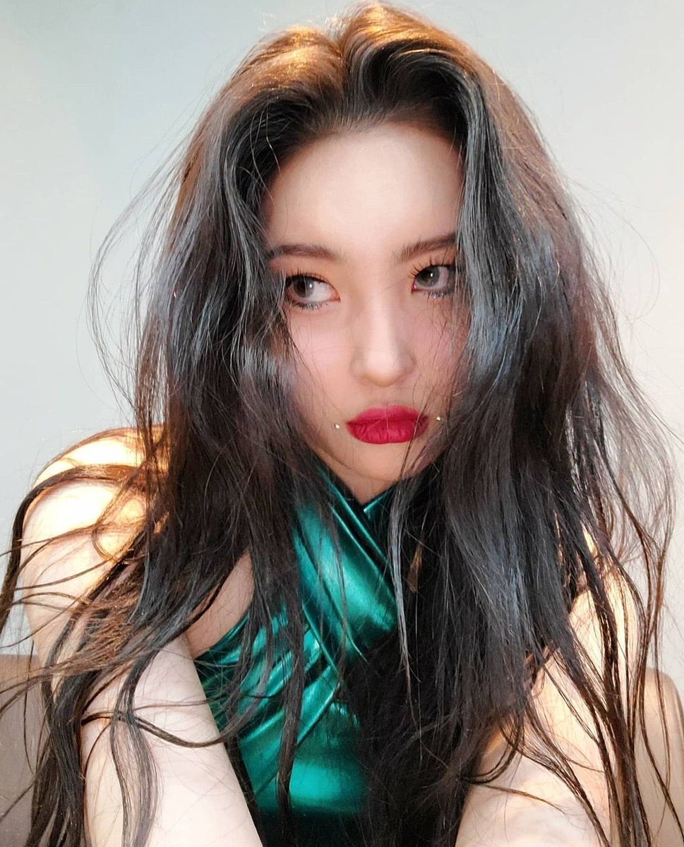 Casi se me pasa ir a dar una vuelta a la cute and pwetty #𝕥āg𝑚e𖤣𖥧𝑙and pero en seguida agarré mi iPhone 14 último modelo para andar tronando bocina con el #𝚠eee𝑙and地𝑑b 😜 si ya saben como soy ¿para que me invitan? Type and follow the #𝟷𝟹𝟷𝟶𝑙oopsy·𝑐ode, es lo mejor!