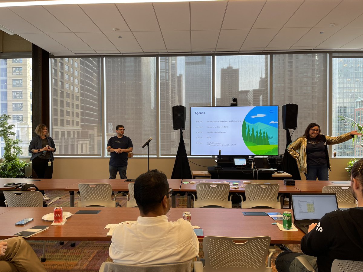 My first @Salesforce meetup in Chicago. I’m becoming local here. Thank you @blancavleon for organizing