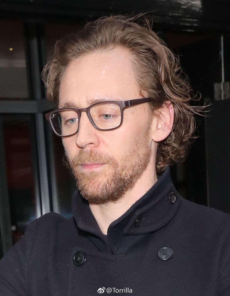 I miss Tom Hiddleston (daily tweet)