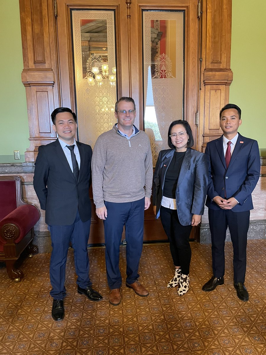 Today I met with Fellows from the American Council of Young Political Leaders who’ve been working with Iowa’s Dept. of Administrative Services, Dept. of Inspections & Appeals, and Ethics Board. They’ve spent six weeks in the U.S. and will head home with new skills & ideas!