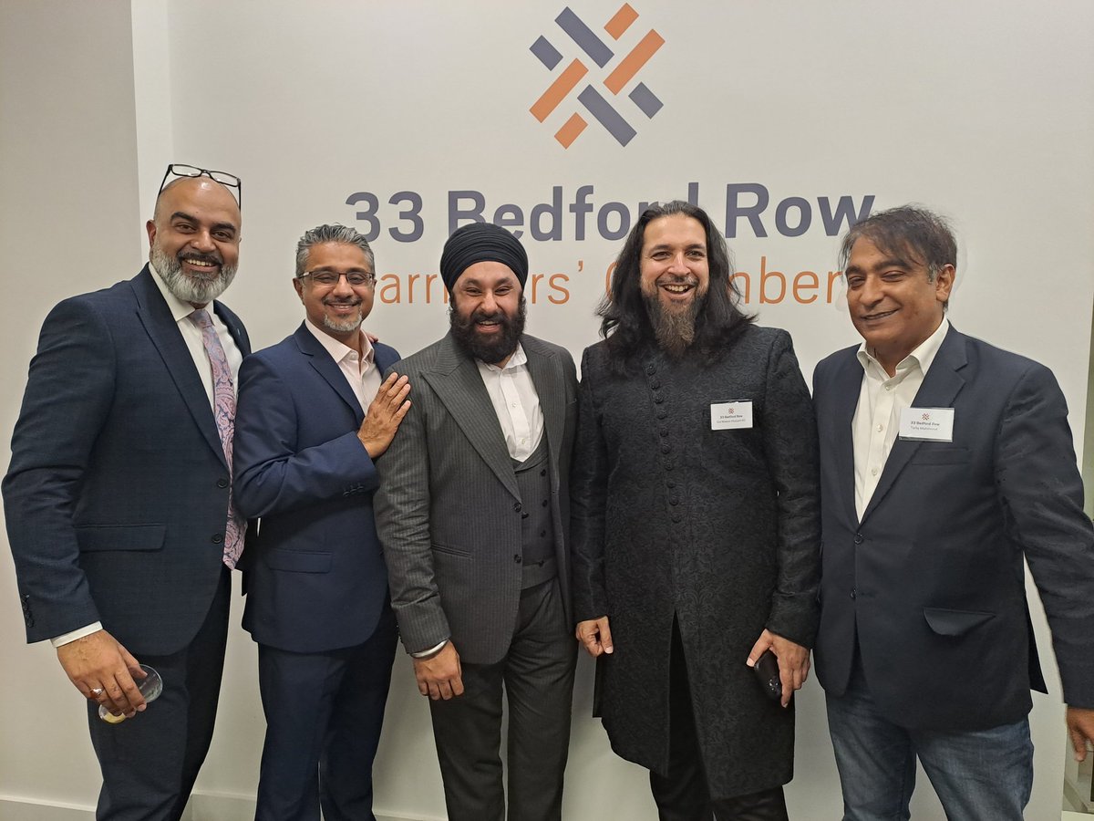 ZSLAWYER's tweet photo. Welcome to the Steel City @33BedfordRow. Looking forward to working together @NorthSilk @tayab_ali_ #ShahHagueSolicitors https://t.co/nrjN2hlHLe