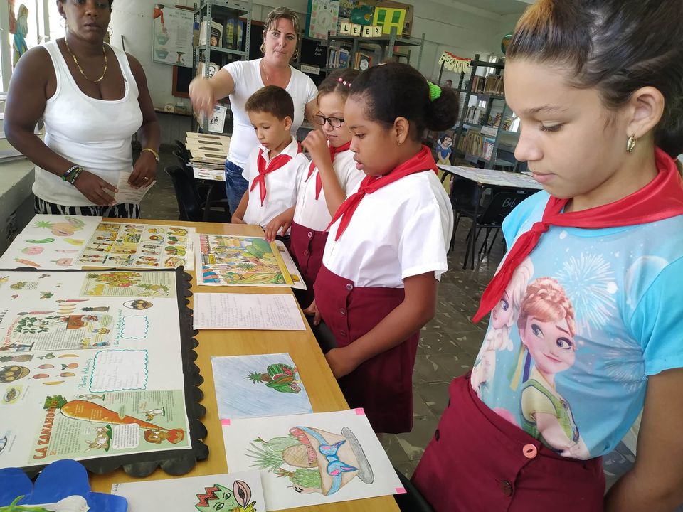 Excelente respuesta del Seminternado Antonio Maceo de Morón al Concurso sobre Alimentación Sana minedmoron.blogspot.com/2022/10/partic… <a href="/AnaMariaPardoM1/">Ana Maria Pardo Morales</a> <a href="/leoipa/">Leonel Iparraguirre</a> <a href="/PerezTorresilla/">Maricela Perez Torresilla</a>