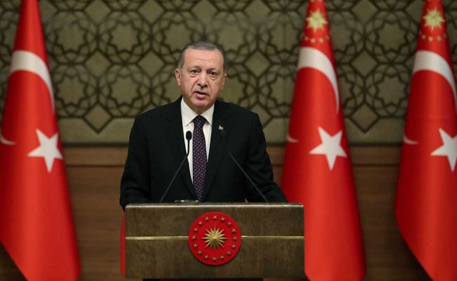 ndtvfeed's tweet photo. Turkey Introduces Jail Terms For "Fake News" https://t.co/BTDr0Mr7PK https://t.co/zJX2knObxH