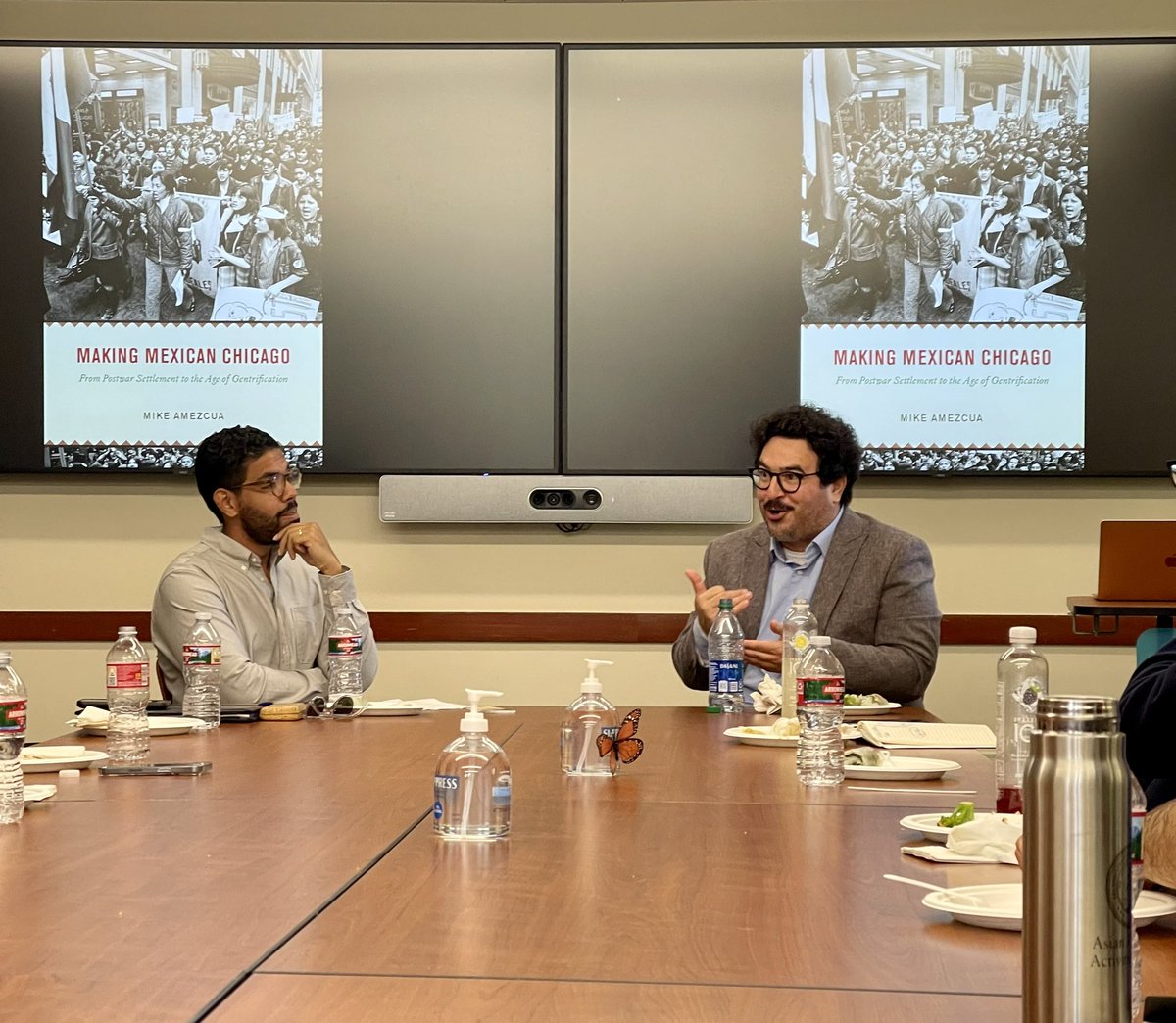 So pleased to have attended @DrMikeAmezcua's Faculty Seminar on his new book: Making Mexican Chicago, and learn from @pedrorgld, experts in Latinx History!