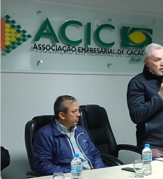 revistaforum's tweet photo. Exclusivo: Áudios revelam ação combinada de empresários para coação de votos de funcionários e suposta fraude nas urnas

“Tem que ser no último dia [antes das eleições], para o PT não ir depois tentar desmanchar o trabalho”, disse um dos presentes

Leia: https://t.co/Rd3w0bHFYj https://t.co/f11zOBBzCe