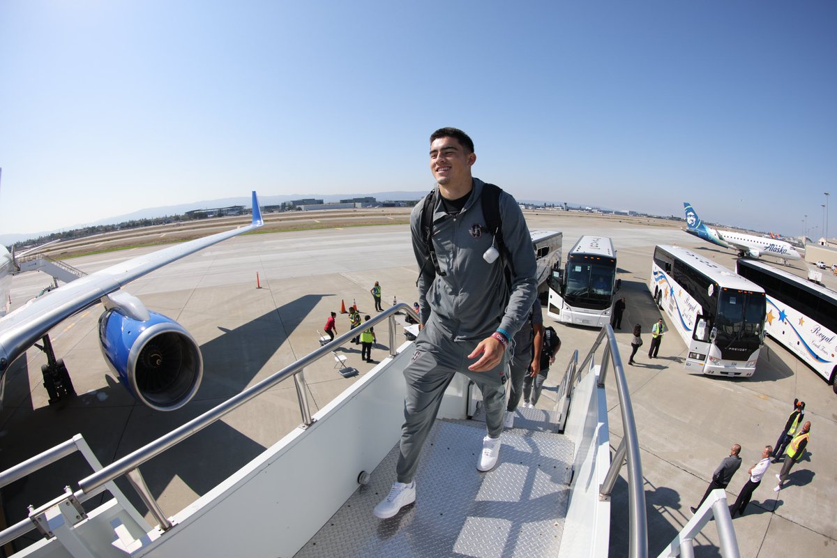StanfordFball's tweet image. Coming atcha, South Bend.

#GoStanford | #FlySanJose